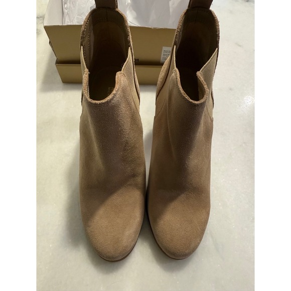 Michael Kors Shoes - Michael Kors Evaline Heeled Bootie Women 7 Camel Suede Block Heel 40F3EVHEES